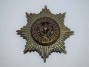 49) Good Original WW1 WW2 Cap Badge The Cheshire Regiment