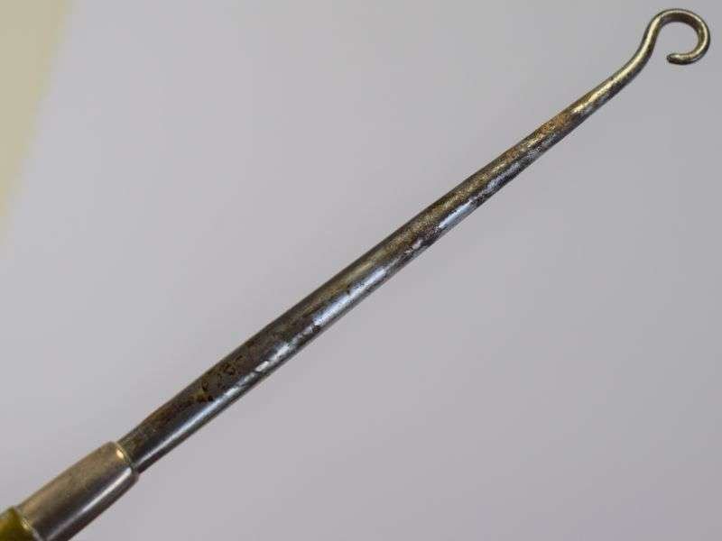 97) Excellent WW1 British Trench Art Button Hook Dated 1915 — image 5