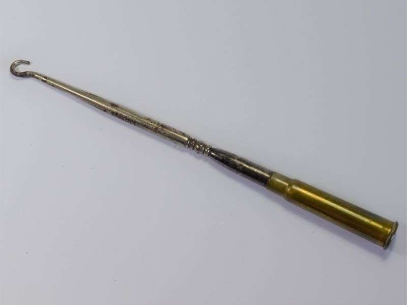 98) Excellent WW1 British Trench Art Button Hook Dated 1909 — image 8