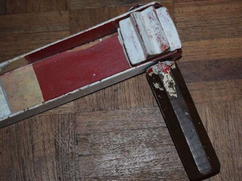 94) Good Original WW1 British Army Gas Warning Rattle Trench Rattle — image 8