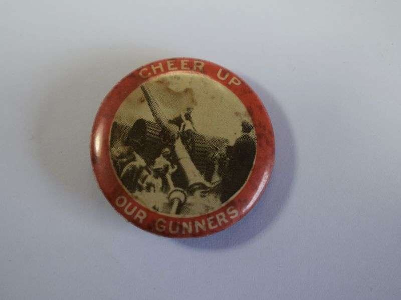58) Original WW1 Australian Badge Cheer Up Our Gunners — image 3