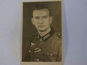 75) Original WW2 German Portrait Photo of Soldier
