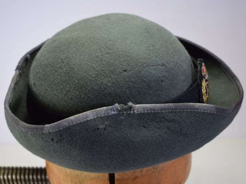 41) Tatty 1960s? WRAF Tricorn Hat — image 5