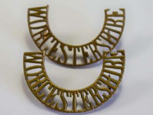 85) Original WW1 WW2 British Army Worcestershire Regt Brass Shoulder …