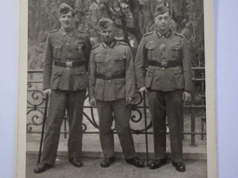 170) Excellent Original WW2 Photograph of 3 Wounded German Army Soldiers — image 3
