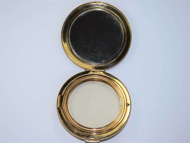 1) Excellent Original WW2 Woman's Sweetheart Compact With RA Badge — image 5