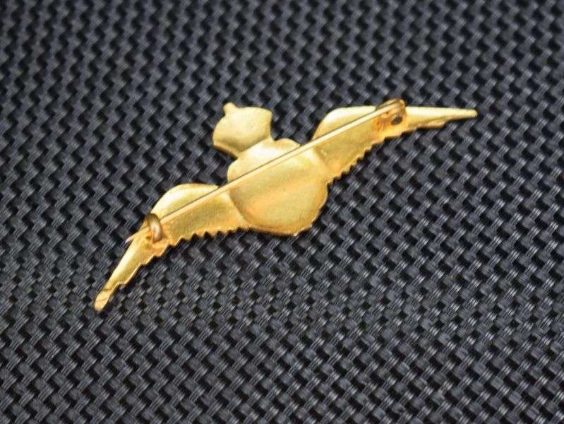 49) Lovely Original 1930s – WW2 Enameled RAF Wings Sweetheart Brooch — image 2