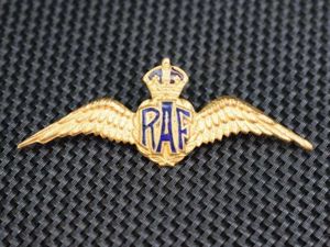 49) Lovely Original 1930s – WW2 Enameled RAF Wings Sweetheart …