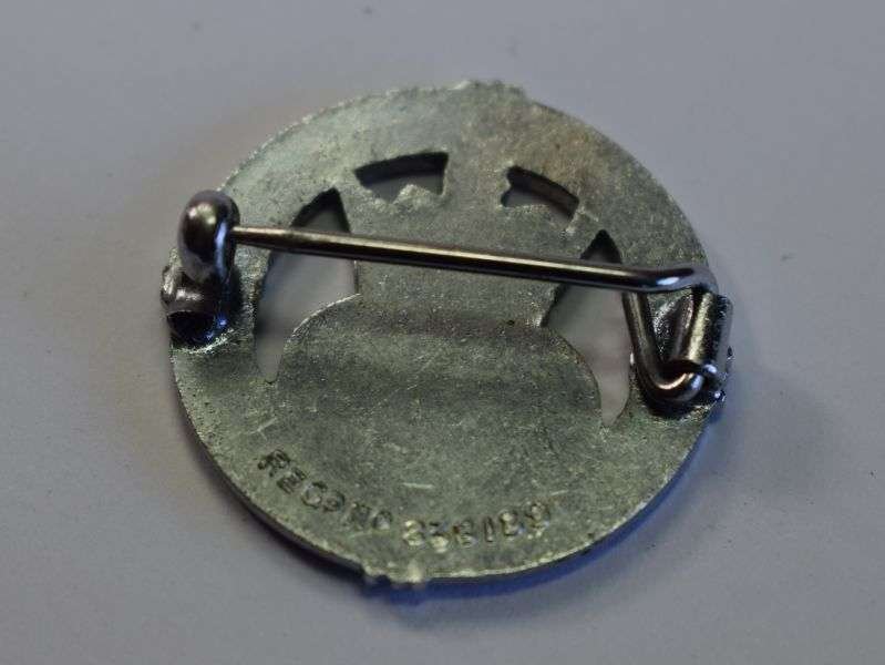 25) Excellent Original British Ship Adoption Service War Comforts Badge — image 2