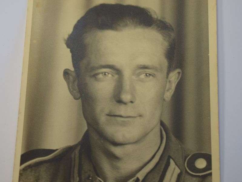 14) Excellent Original Portrait Photo of WW2 German Soldier — image 4