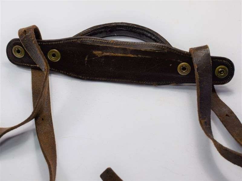 GD5) Unidentified WW1 British Officers Leather Carry Straps — image 4