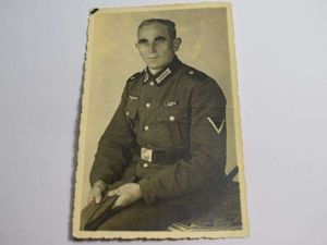 104) Original WW2 German Portrait Photograph of Man in RAD …