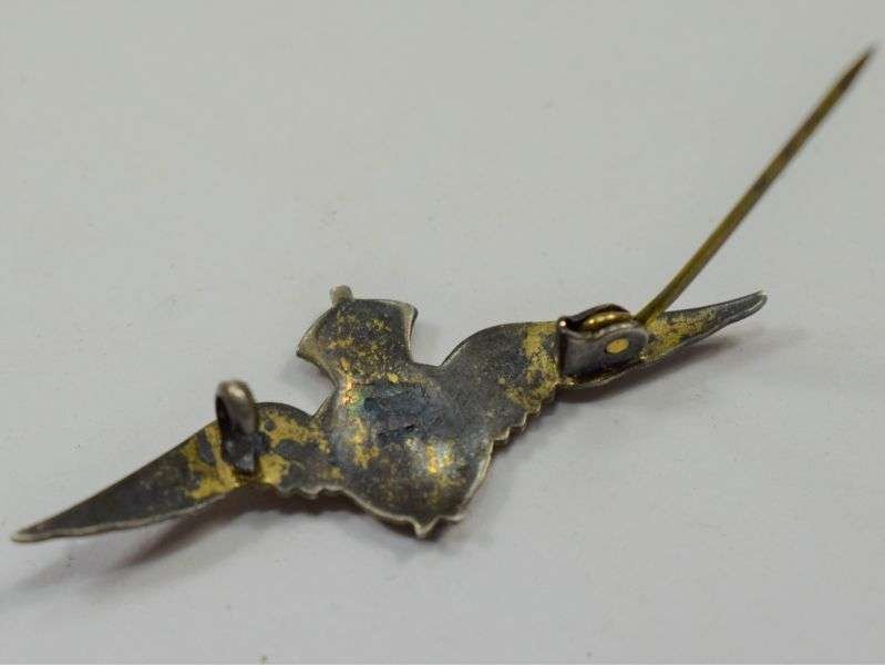 68) Excellent Small WW2 RAF Wings Sweetheart Brooch — image 3
