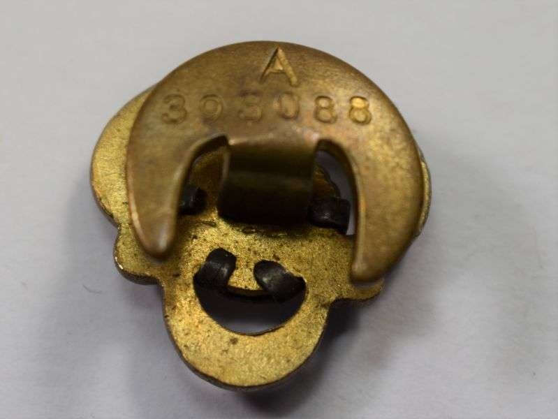 24) Vintage British Legion Enamelled Lapel Badge — image 2