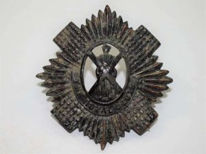 28) Very Dirty Original WW1 WW2 Cap Badge The Royal …