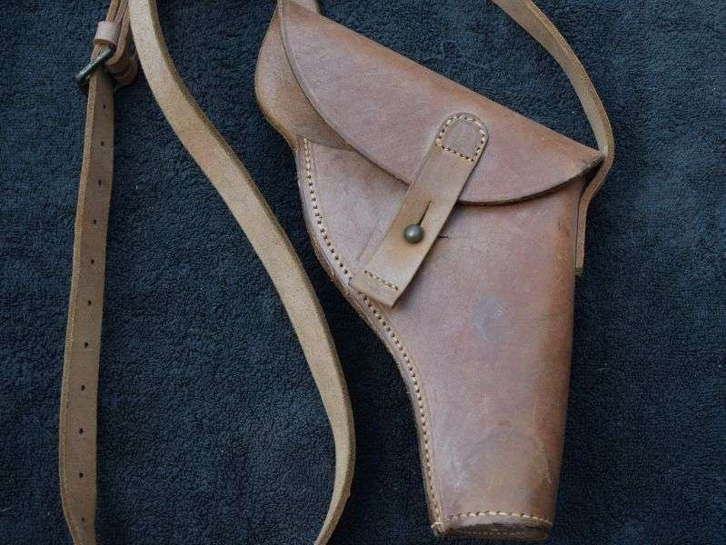 11) Near Mint Original WW1 WW2 British Army Flare Gun Holster — image 6