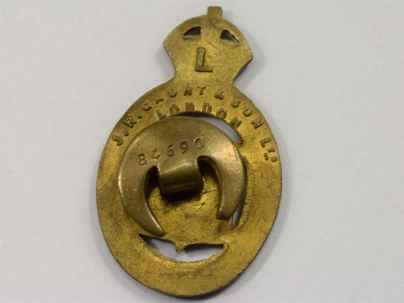 26) Nice Original WW1 On War Service 1915 Lapel Badge J.R.Gaunt & Son Ltd — image 2