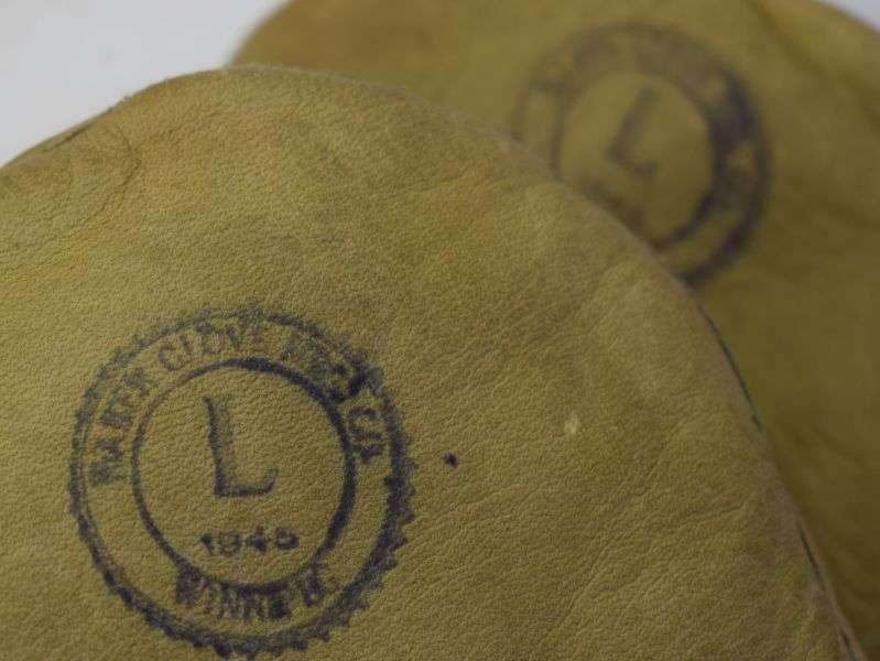 69) Excellent WW2 Canadian Made Leather Mittens Dated 1945 — image 10