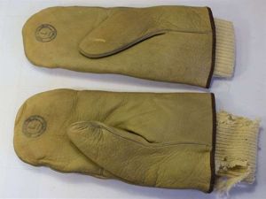 69) Excellent WW2 Canadian Made Leather Mittens Dated 1945