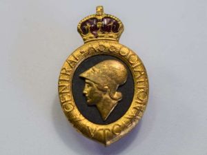 119) Excellent Original WW1 Volunteer Training Corps Lapel Badge