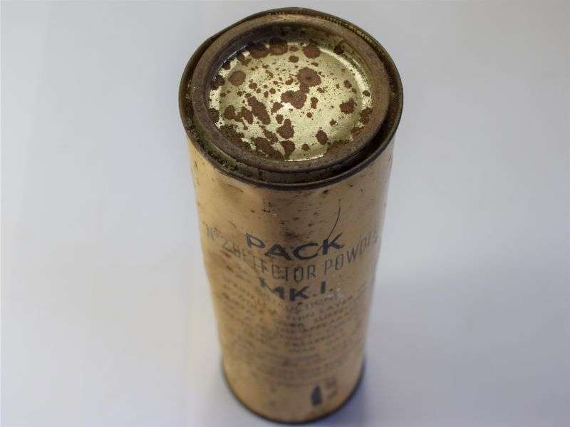 61) Full Wartime Pattern Tin Pack No2 Detector Powder MKI 1956 — image 3