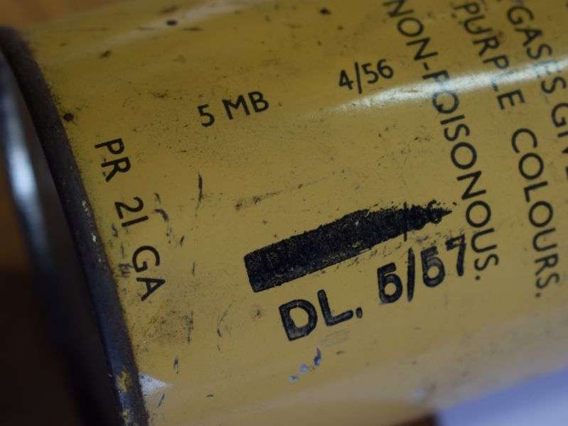 61) Full Wartime Pattern Tin Pack No2 Detector Powder MKI 1956 — image 7