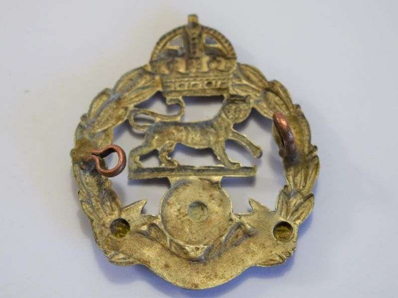 162) Original Post WW2 KC Royal Hampshire Cap Badge — image 2