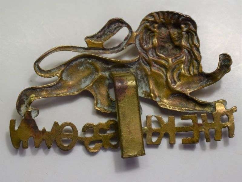 24) Original WW1 WW2 Cap Badge The Kings Own Royal Lancashire — image 2