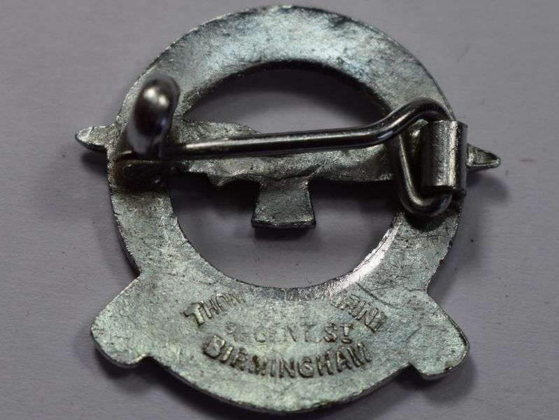 47) Good Original WW2 RAF Comforts Committee Voluntary Workers Pin Badge — image 2