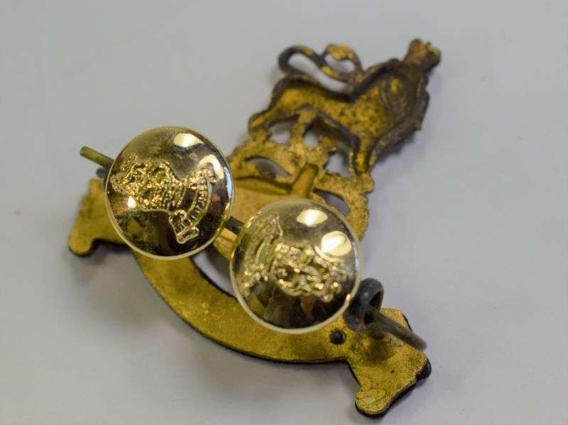125) Post WW2 Royal Army Pay Corps Officers Cap Badge & Buttons — image 2