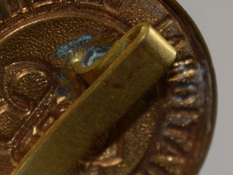 137) Original National Defence Company ERVIII Cap Badge — image 2