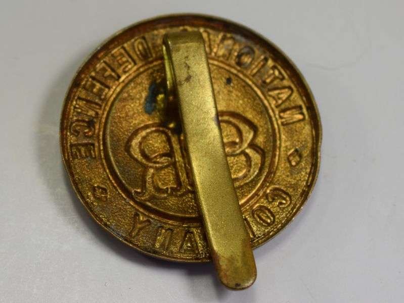137) Original National Defence Company ERVIII Cap Badge — image 3