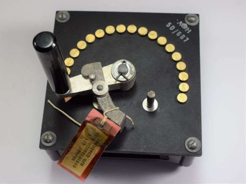122) Unissued WW2 RAF Bomb Distributor H/O Quadrant AM 5D/687 — image 2