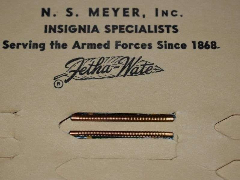 68) Original US Military AF Small Arms Expert Marksman Ribbon Slide Bar on Factory Card Display — image 2