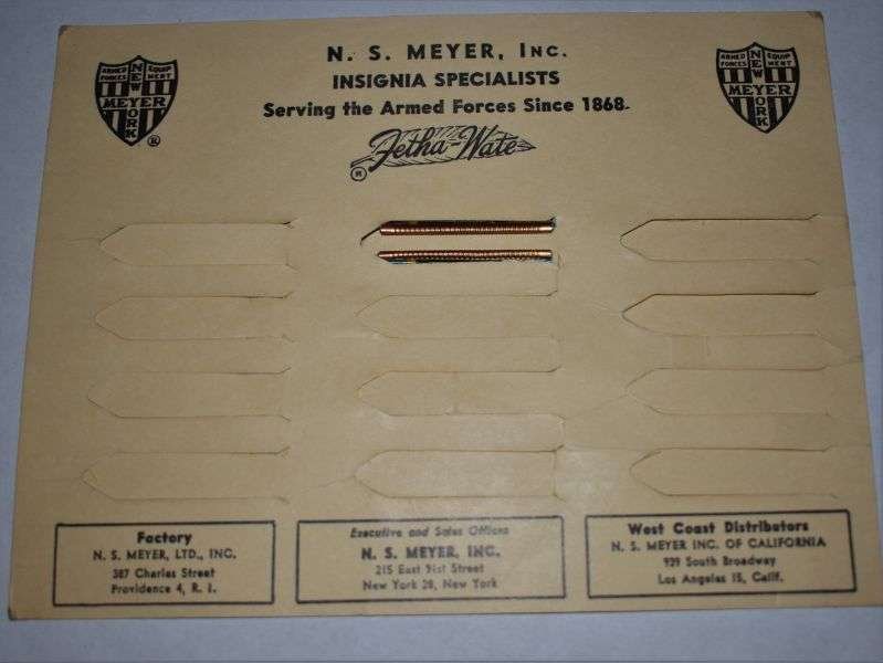68) Original US Military AF Small Arms Expert Marksman Ribbon Slide Bar on Factory Card Display — image 3