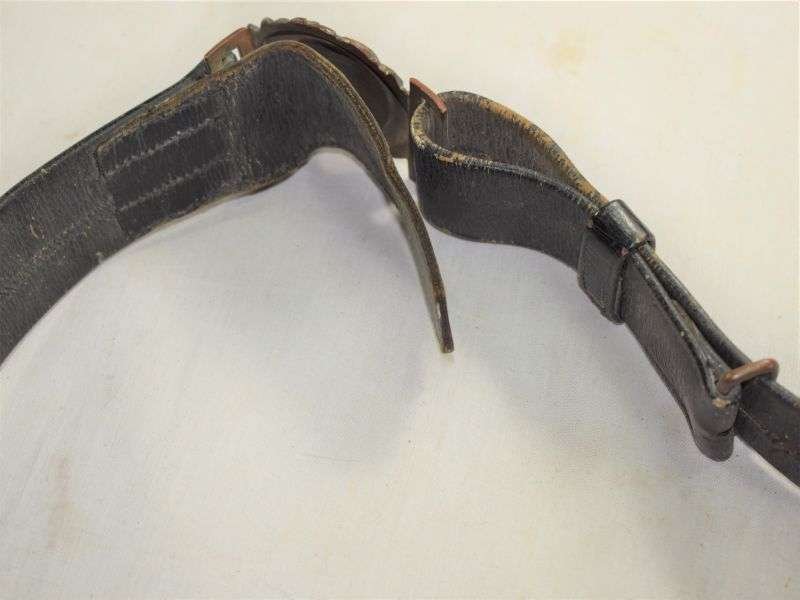 37) WW1 WW2 Royal Navy Officers Leather Sword Belt & Hangers. — image 5