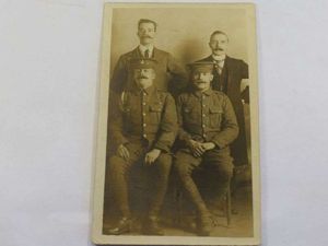 M) Original WW1 Portrait Photo of 2 Soldiers & 2 …