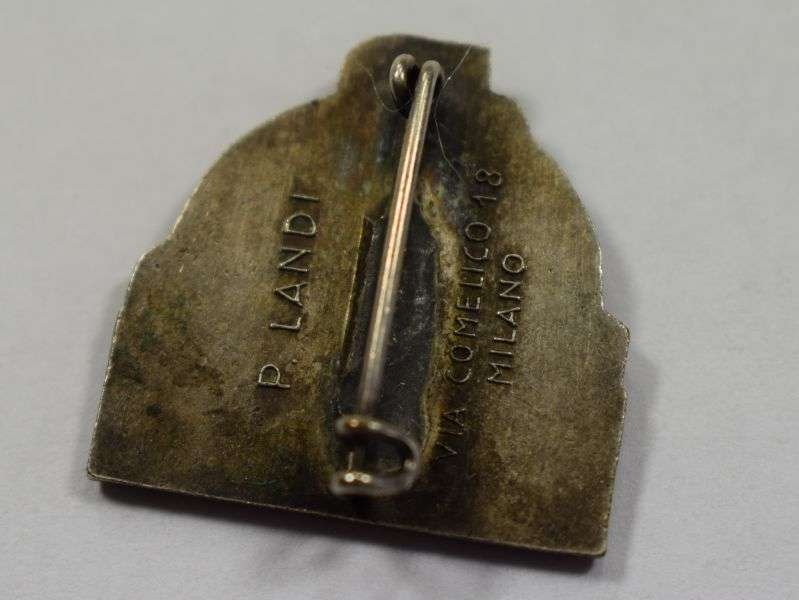 A25) Unidentified WW2 Italian Enameled High-Quality Badge — image 2