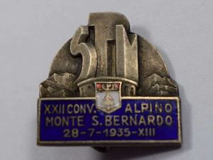 A25) Unidentified WW2 Italian Enameled High-Quality Badge