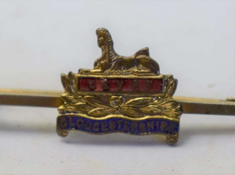 39) Original WW1 WW2 Sweetheart Brooch The Gloucestershire Regiment — image 3