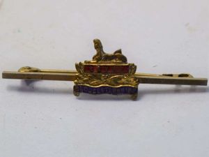 39) Original WW1 WW2 Sweetheart Brooch The Gloucestershire Regiment