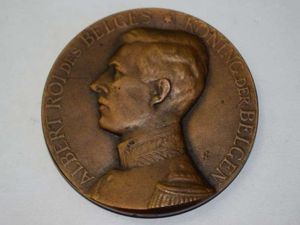 50) Belgian Commemorative Medal King Albert 1909?