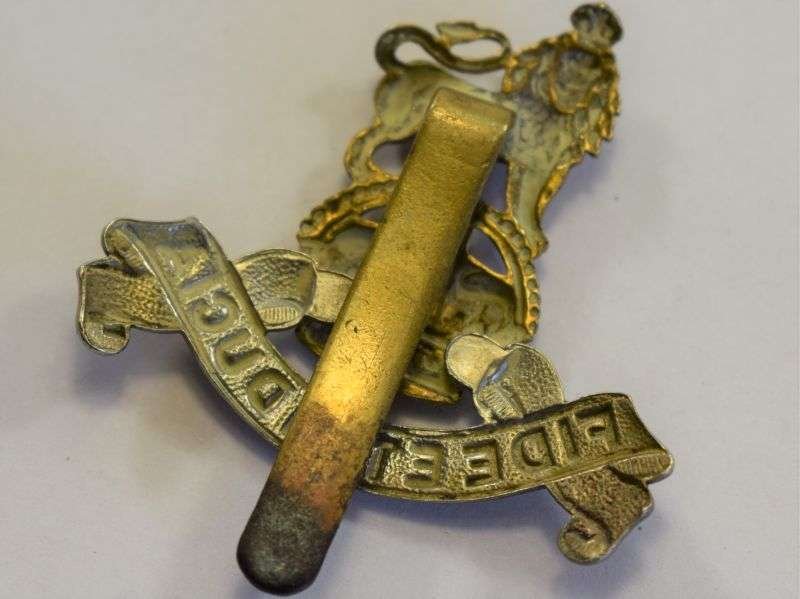 33) Original Royal Army Pay Corps Cap Badge — image 2