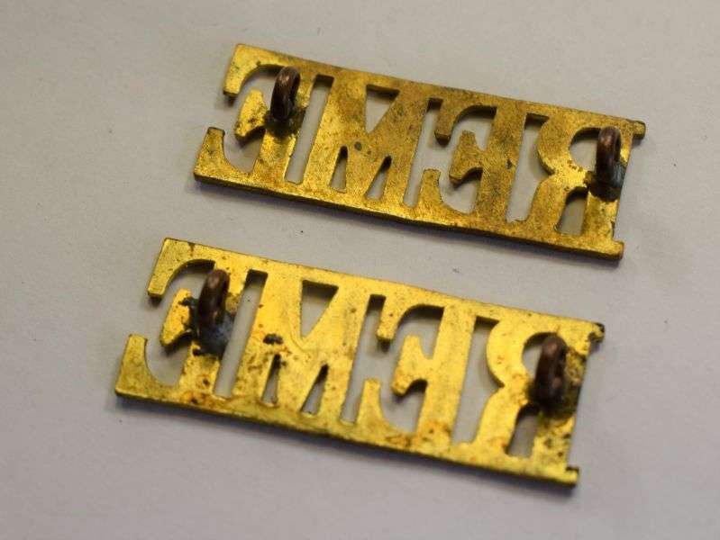 83) Original WW2 REME Brass Shoulder Title Pair — image 2