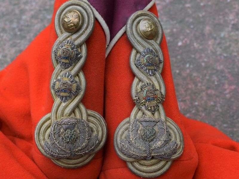 B28) Early Post WW2 HLI Officers Mess Dress Jacket Parachute Trained Lieutenant — image 10