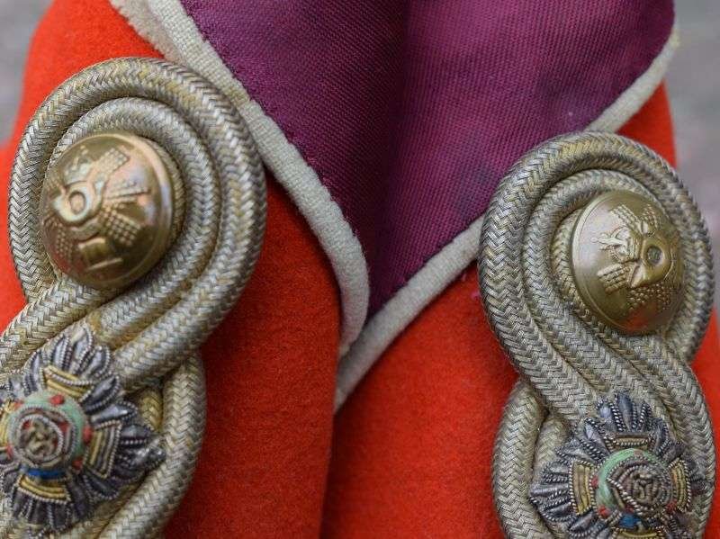 B28) Early Post WW2 HLI Officers Mess Dress Jacket Parachute Trained Lieutenant — image 9