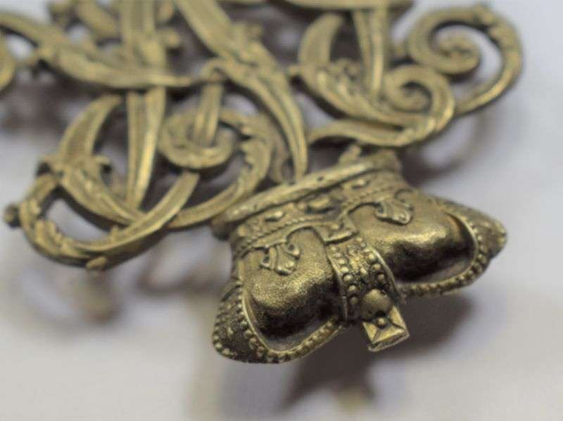 AAY) Very Nice Unidentified Original Victorian Helmet or Pouch Badge RKR? — image 4