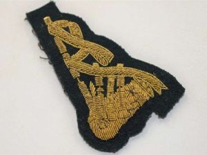 AD) Original Vintage Scottish Military Pipers Sleeve Badge