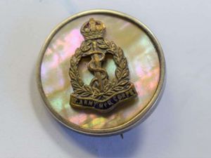 74 Good Original 1930s-WW2 RAMC Sweetheart Brooch