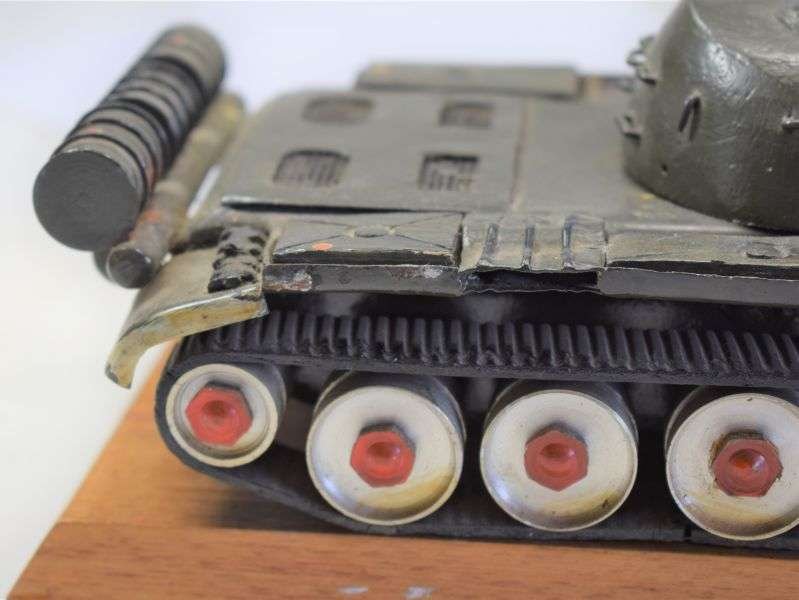 Beautifully Made All Metal Model of A Tank Russian T55?? — image 11